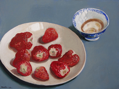 Pavel Feinstein: 2722 - Erdbeeren auf weißem Teller mit blauweißem Schälchen, 2021