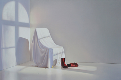 Edite Grinberga: Zimmer mit roten Schuhen, 2016